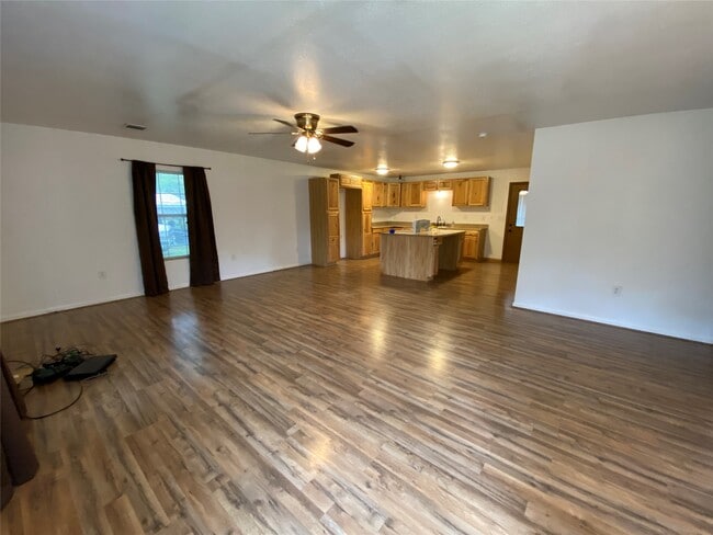 Photo - 20696 Trinity Way