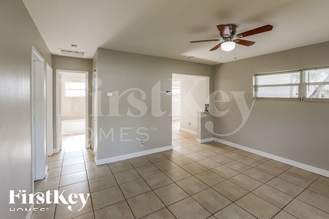 Photo - 210 NW 53rd St