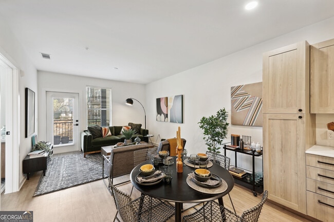 Photo - 2945 Cumberland Mall Unidad T-1038