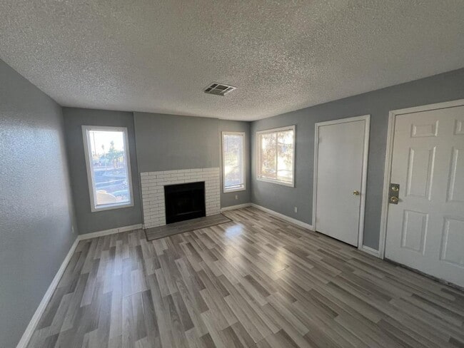 Photo - 4221 Middlesex Ave