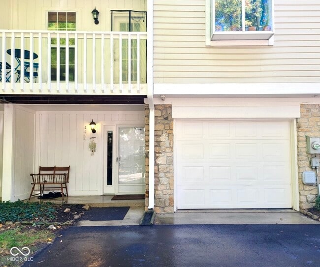 Photo - 1111 Island Woods Dr