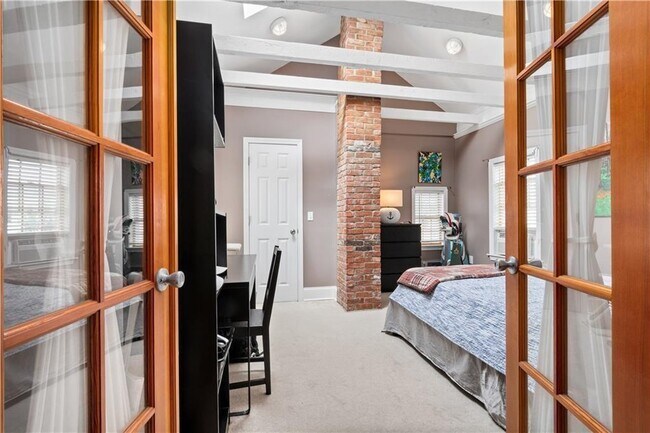 Photo - 22 Stockholm St