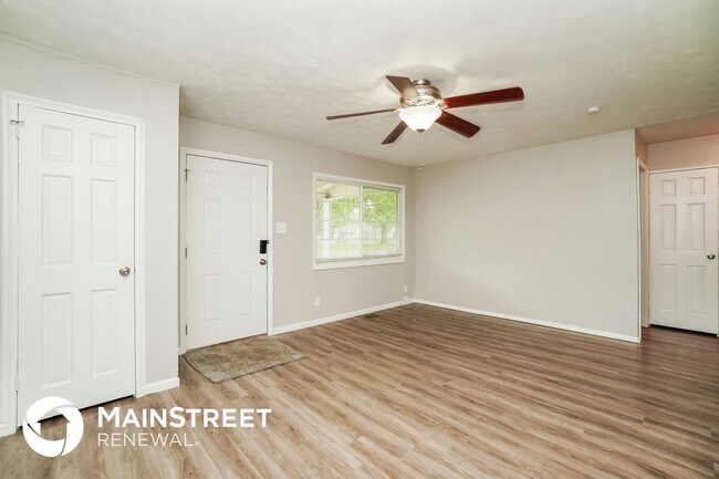 Photo - 821 Exeter Rd