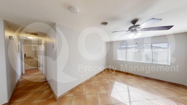 Photo - 4109 E Moreland St