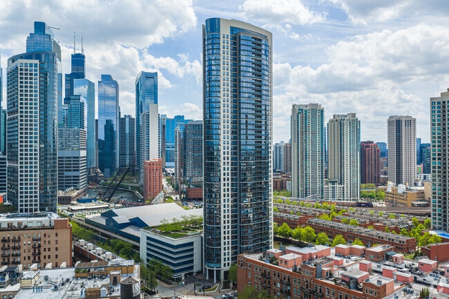 Building Photo - Kingsbury Plaza