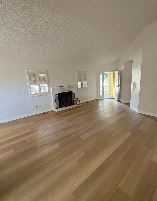 Photo - 5870 Coyote Ridge Rd