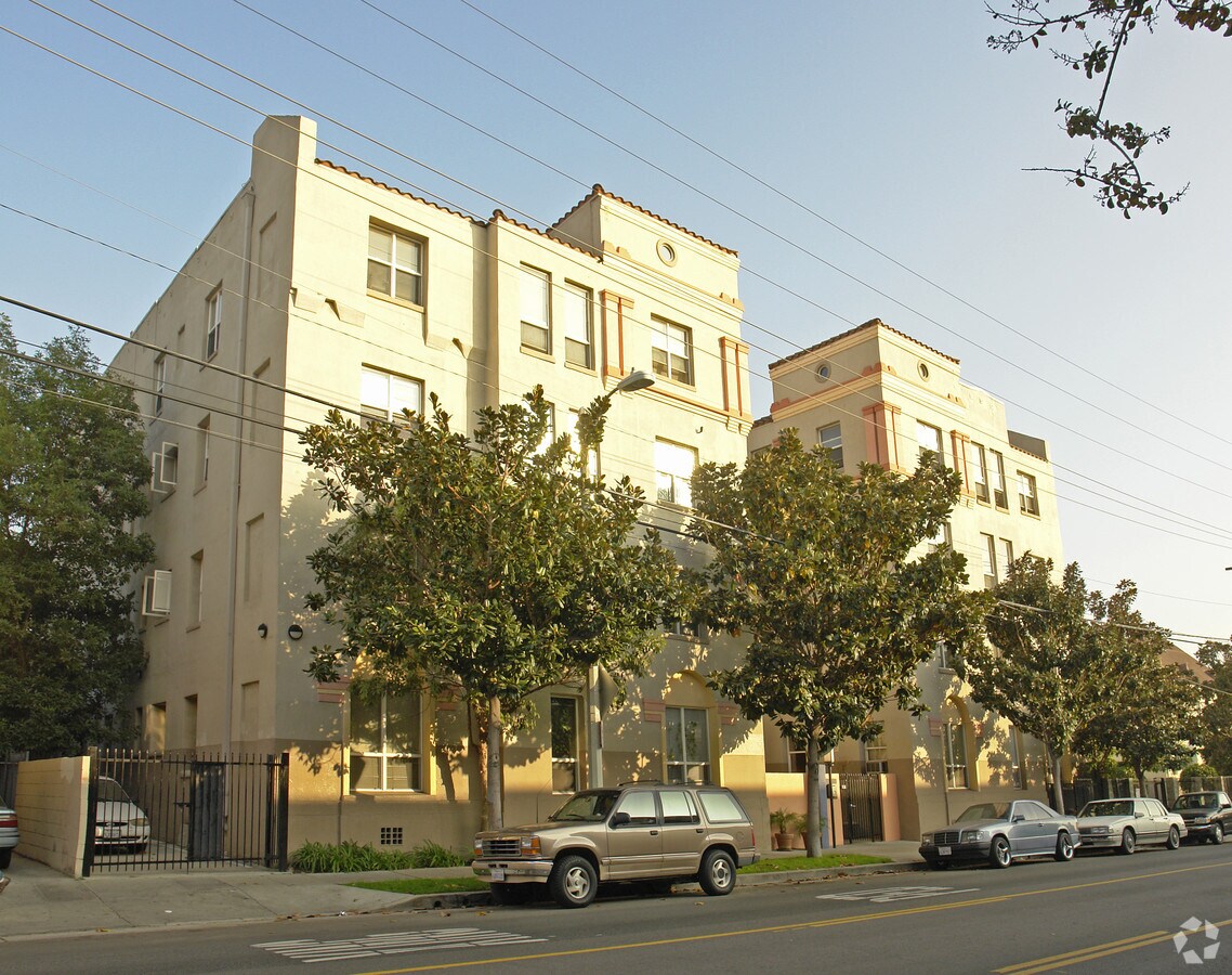 Photo - Gower Street Apartments