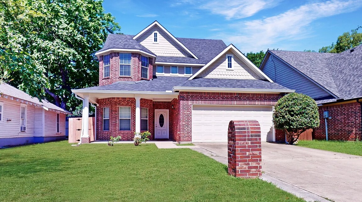 Photo - 1309 N Bradley St