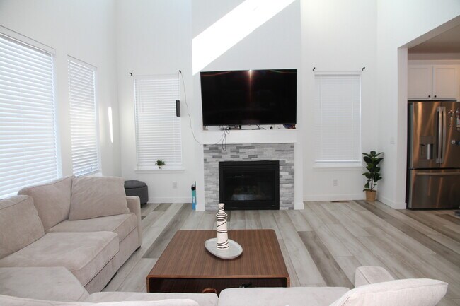 Photo - 2985 Furthermore Ln