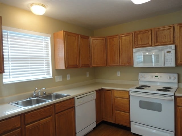 Photo - 1455 Woodside Dr