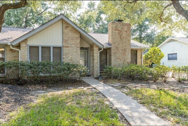 Photo - 4011 Flint Creek Dr House