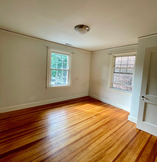 Photo - 1860 Commonwealth Ave Unit 1860 Comm Ave House