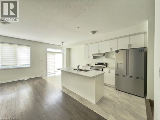 Photo - 299 Starlight Ave