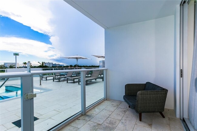 Photo - 401 N Birch Rd Unidad 404