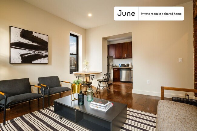 Room in Shared 4 bed/1 bath home in West Harlem