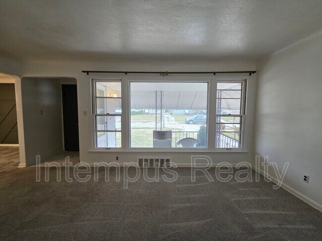 Photo - 3799 Salisbury Rd