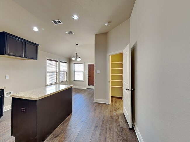 Photo - 5860 Burgundy Rose Dr