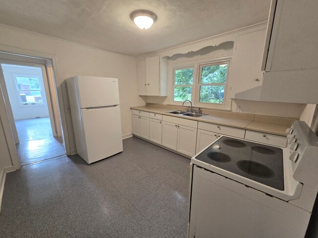 Photo - NEW LISTING!!!!!