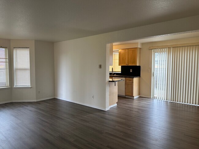 Photo - 103 108th St SW