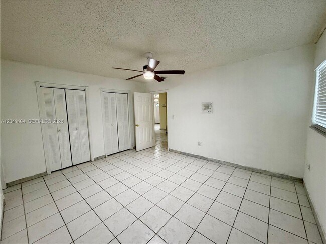 Photo - 913 NW 22nd Pl Unidad 0