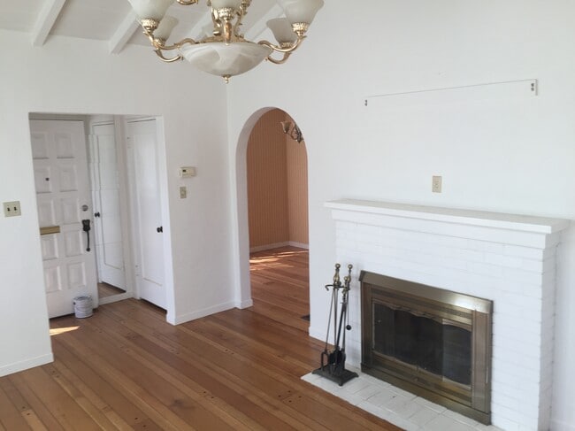 Photo - 4438 Steele St