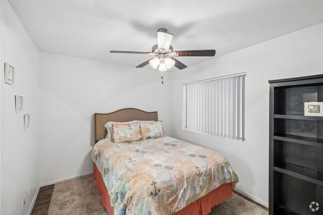 2BR, 2BA - 856SF - Primary Bedroom - Palm Aire Apartments