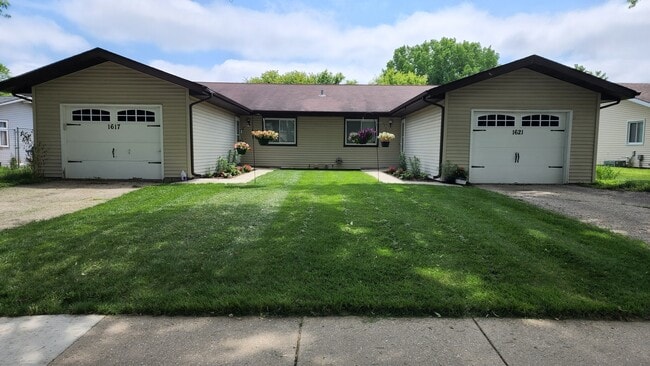 Photo - 1617 Jackson St