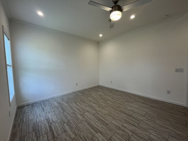 Photo - 557 Bimini Cay Cir