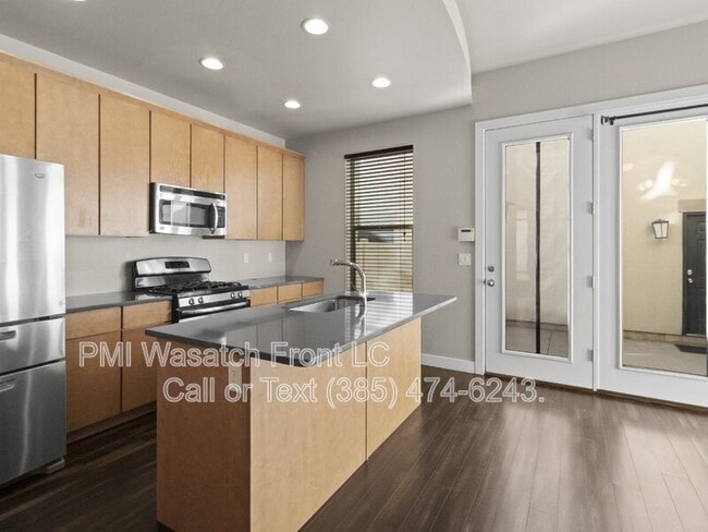 Building Photo - 4721 W Zig Zag Rd