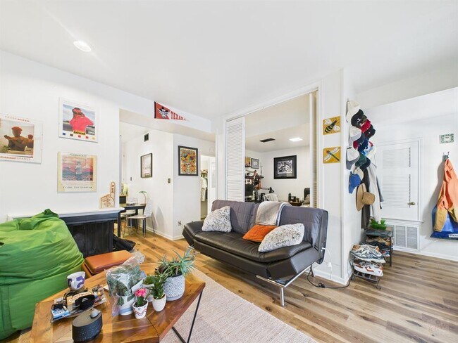 Photo - 2529 Rio Grande St Unit 24