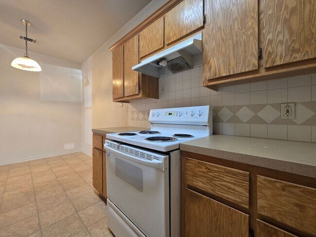 Photo - COMING SOON! Unidad 2802 Lucille Drive - A
