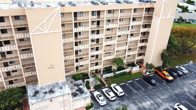 Photo - 7076 Huntington Ln Unit 6080