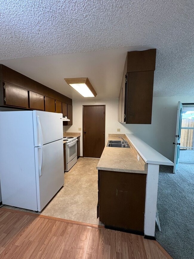 202-220 C st SW