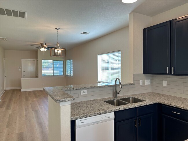Photo - 7642 Chalk Hill