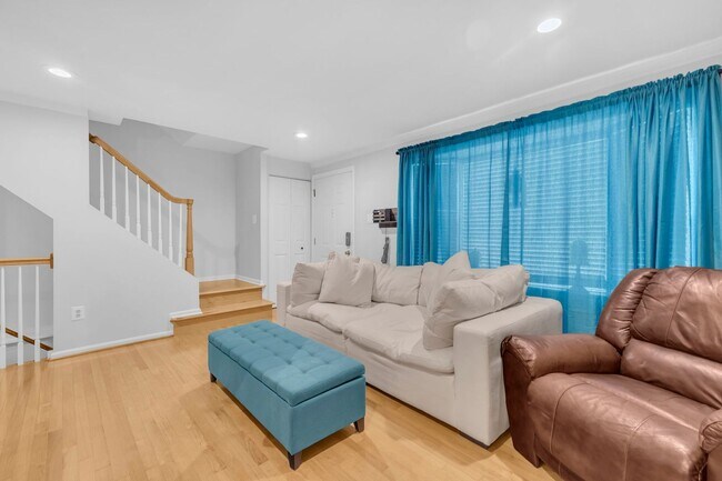 Photo - Beautifully Updated End-Unit Townhome in P...