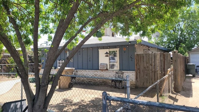 Photo - 605 El Tejon Ave Unit B