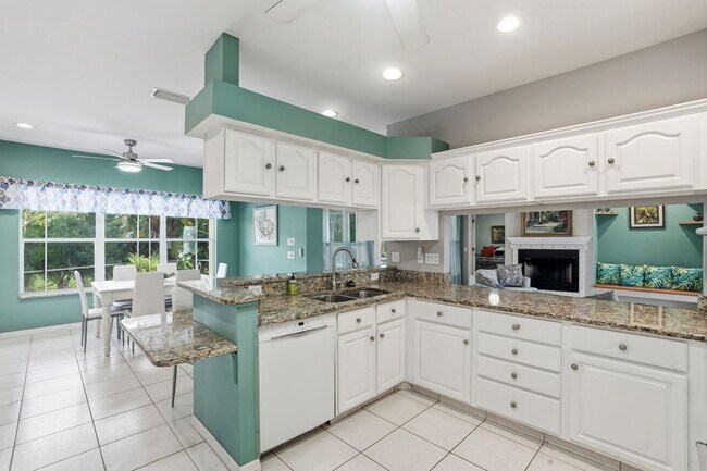 Photo - 381 Worthington St