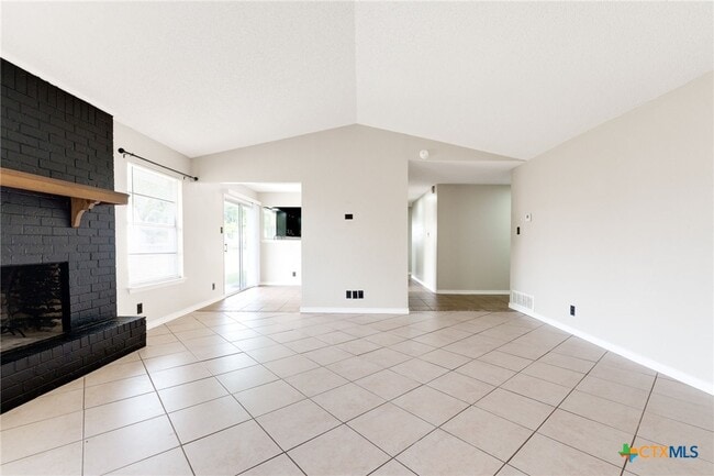 Photo - 1701 Kingman Rd