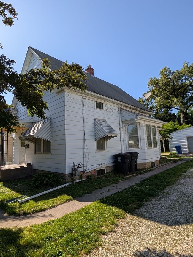 Photo - Affordable Moline Apartment in a Prime Quad Cities Location!