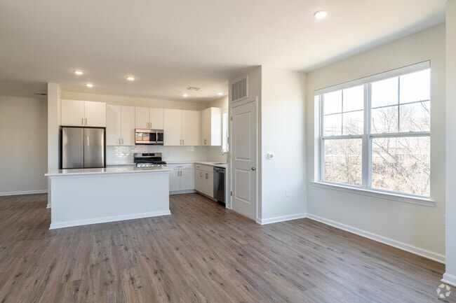 2BR, 2BA - 1,138SF