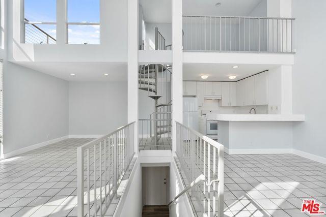 Photo - 114 Fleet St