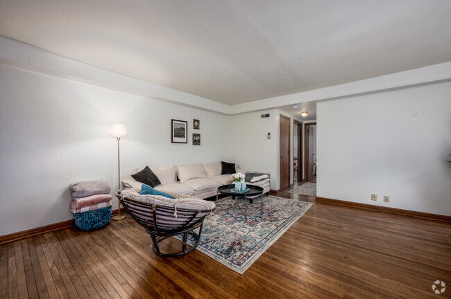 2 habitaciones, 1 baño - 1000 pies cuadrados - Sala de estar