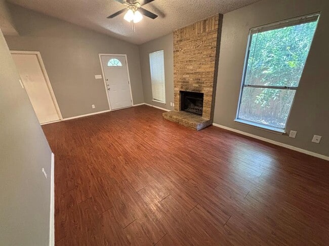 Photo - 7214 Lilac Ln