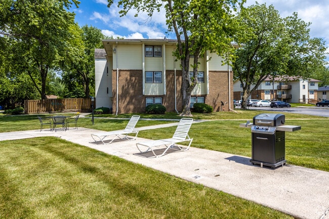 Photo - Belmont Park Apartments