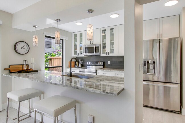 Photo - 512 Brackenwood Pl