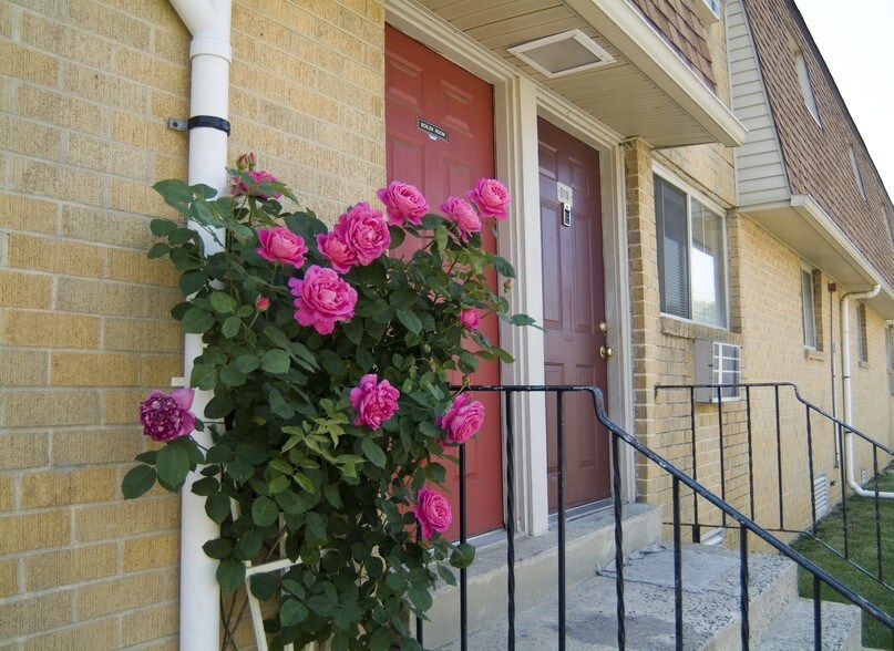 Tamarack Station Apartments For Rent in Camden, NJ