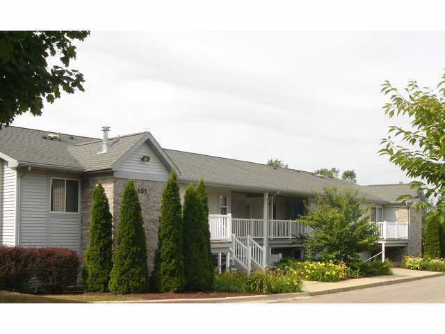 Community - White Pines of DeWitt