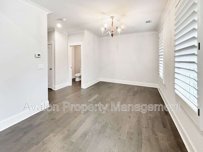 Photo - 300 Meadow Mill Way