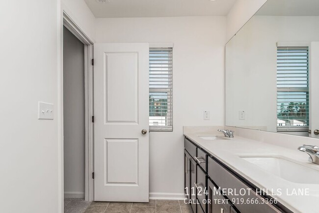Photo - 1124 Merlot Hills Ln.