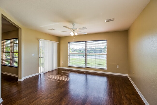 Photo - 7032 Chatum Light Run